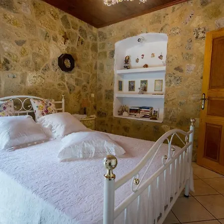 Holiday home Petalides